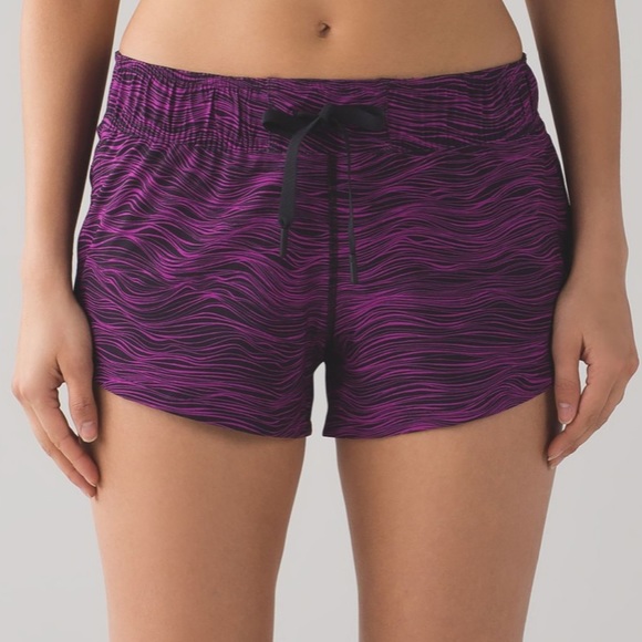 Lululemon Reversible Double Time Short (3") - Picture 7 of 11
